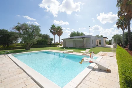 Halcyon Puglia Collection, Villa Macchia Bianca