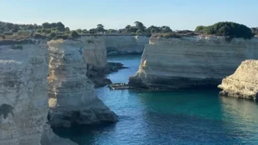 Choose the sea of Puglia based on the wind